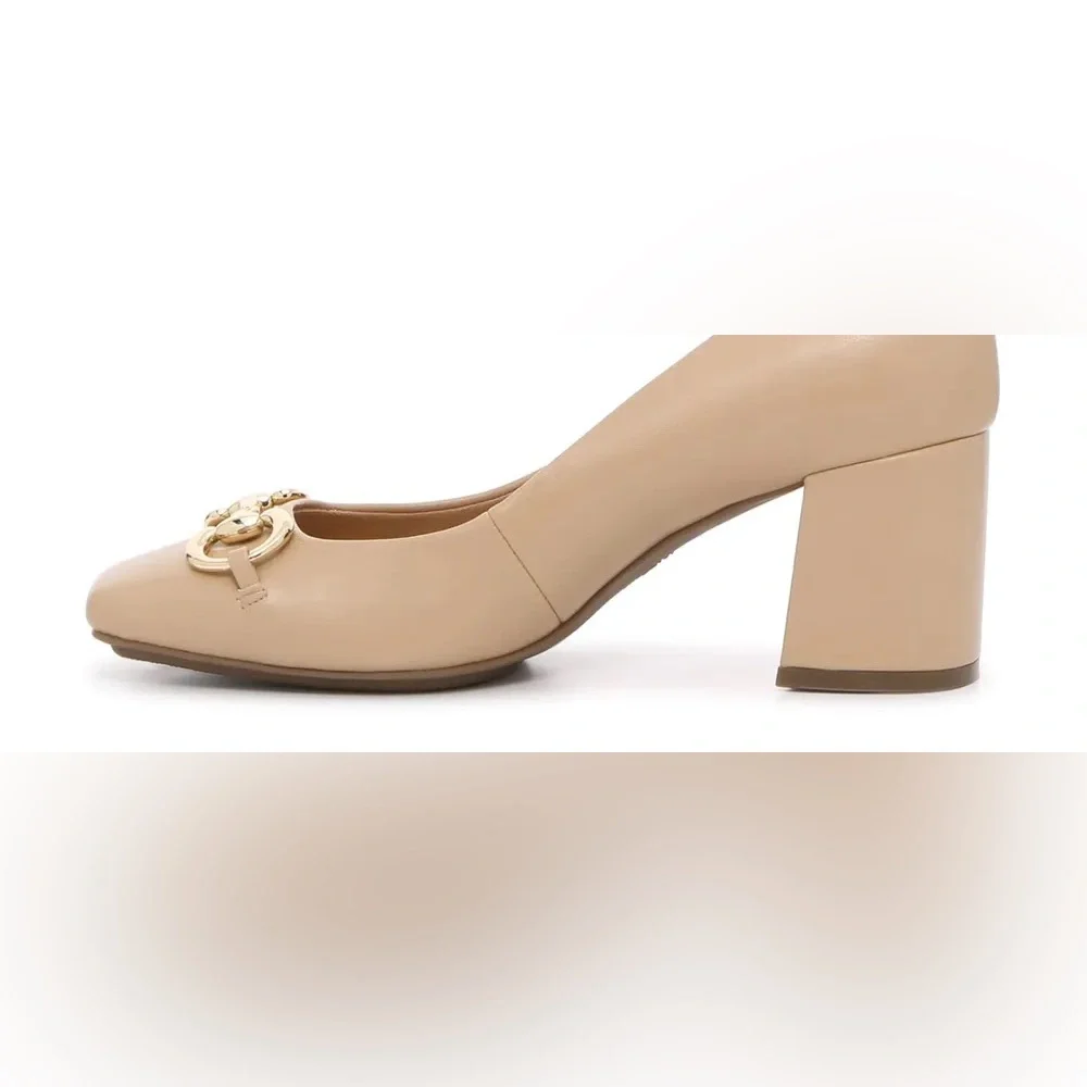 Anne Klein Larkin Pump - Picture 1 of 5